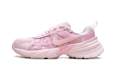 V2K Run WMNS"Pink Foam Arctic Pink" HJ5269 600